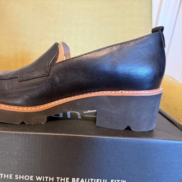 Naturalizer Darry (now Cabaret) Loafer - Picture 2 of 8